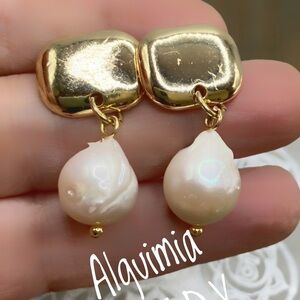Chunky baroque Biwa Pearl drops gold statement studs earrings